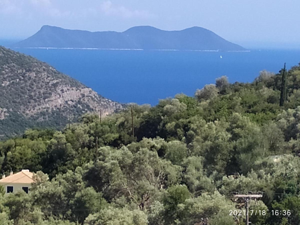 Stathis Guesthouse Fternon المظهر الخارجي الصورة